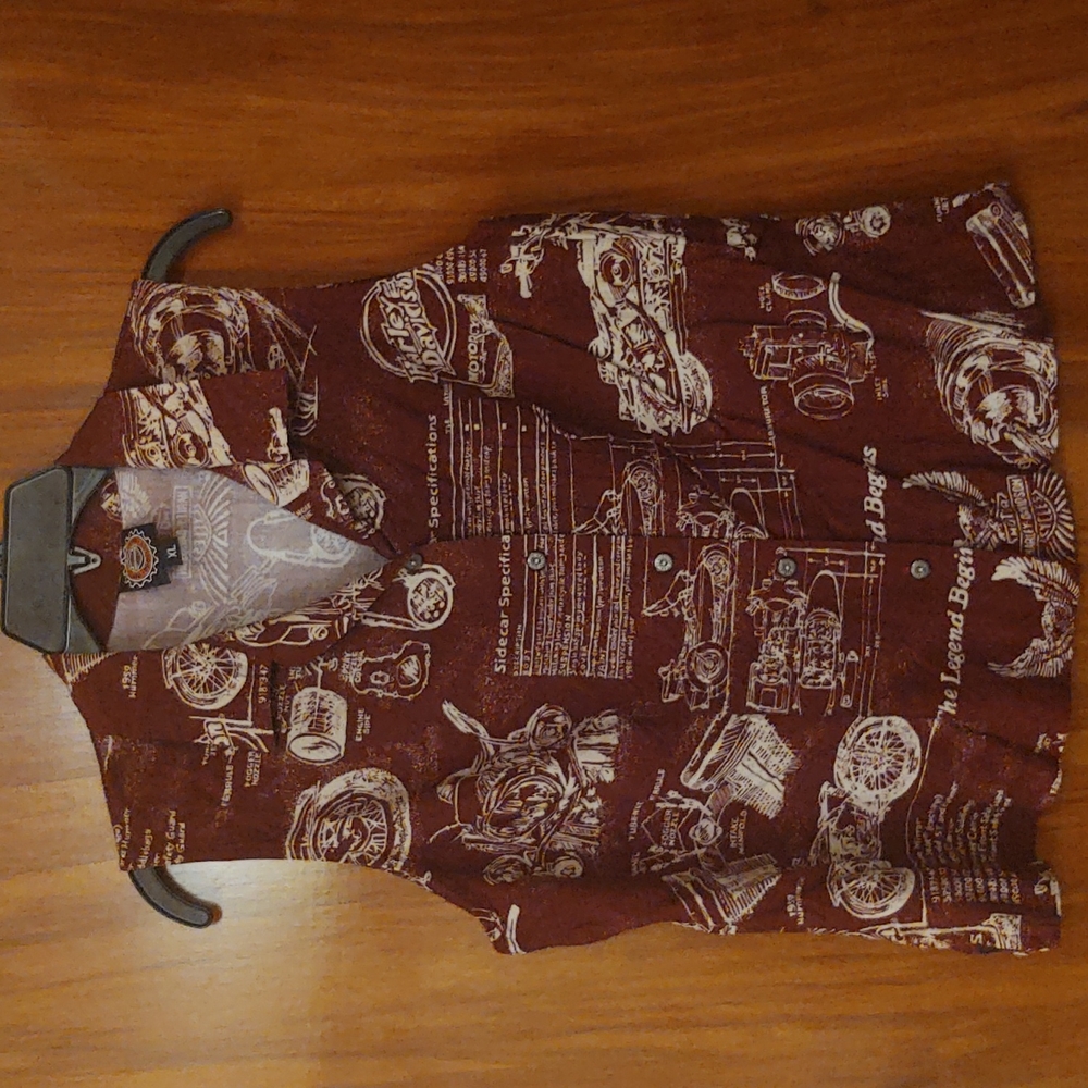 HD button down, sleeveless collar top w/motorcycle